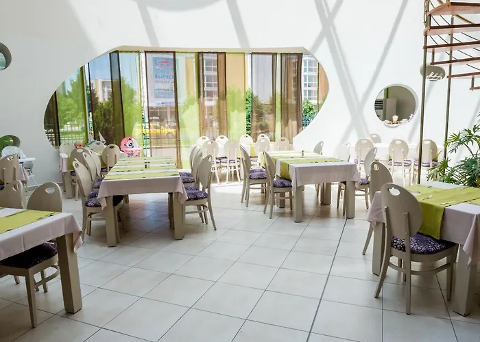 Hotel Aqua Nevis & Aqua Park Sluneční pobřeží