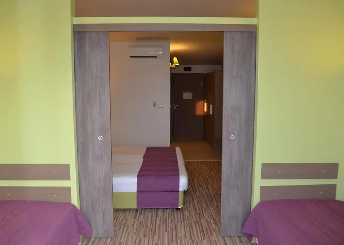 Aqua Nevis & Aqua Park 3* Sluneční pobřeží