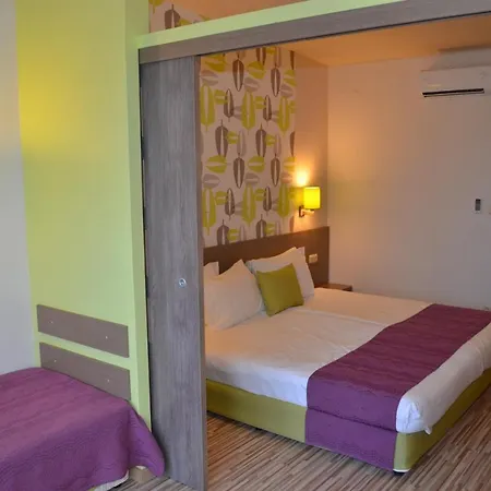 Aqua Nevis & Aqua Park 4* サニービーチ