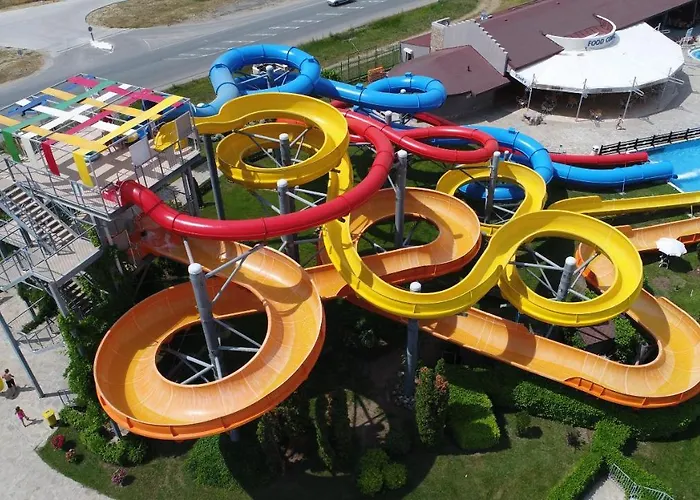 Aqua Nevis & Aqua Park מלון