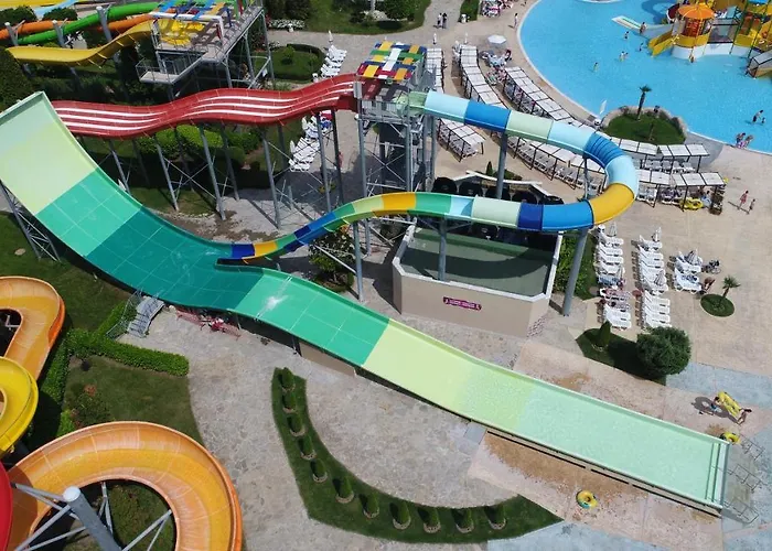 Aqua Nevis & Aqua Park מלון