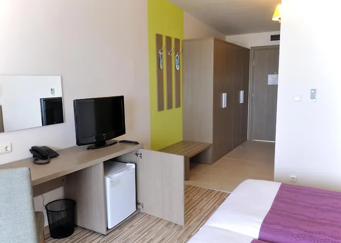аква невис хотел&aквапарк 3* Слънчев бряг