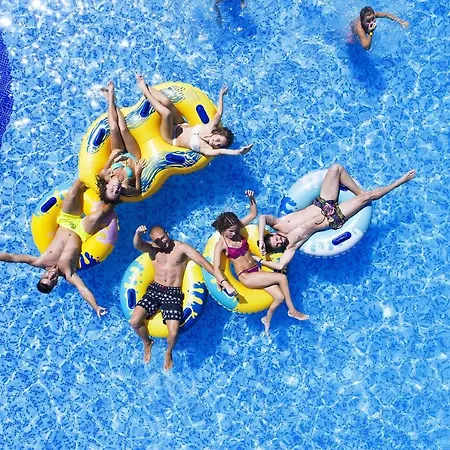فندق Aqua Nevis & Aqua Park