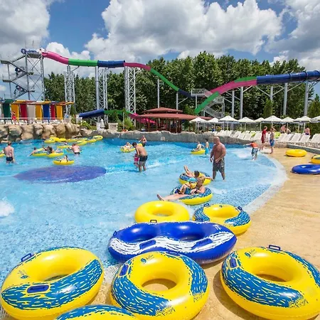 Aqua Nevis & Aqua Park 4* ساني بيتش