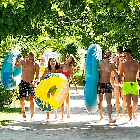Aqua Nevis & Aqua Park Hotell