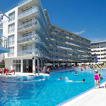 Aqua Nevis & Aqua Park 3*
