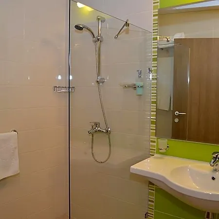 Otel Aqua Nevis & Aqua Park