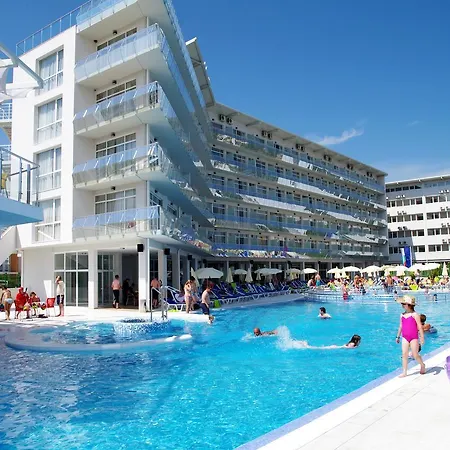 酒店 Aqua Nevis & Aqua Park 阳光海滩