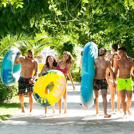 Aqua Nevis & Aqua Park 酒店